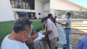 Habitantes de "Las Palmas" piden apoyo a diputados para regularizar terrenos