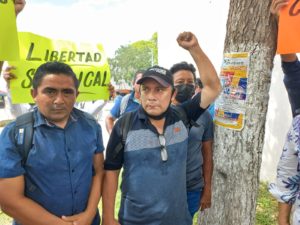 MANIFESTACIÓN: Trabajadores del hotel Royal Park Cozumel piden pertenecer a la CROC