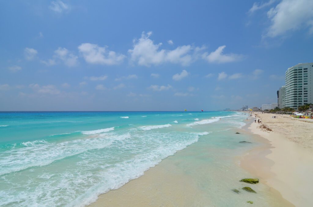 COFEPRIS anuncia playas seguras en Quintana Roo