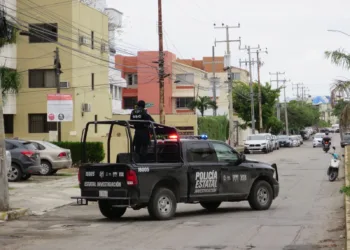 Hombre herido en ataque a balazos cerca de restaurante en el centro de la ciudad