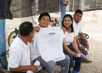Mayuli Martínez promete becas universales para estudiantes de escuelas privadas en Quintana Roo