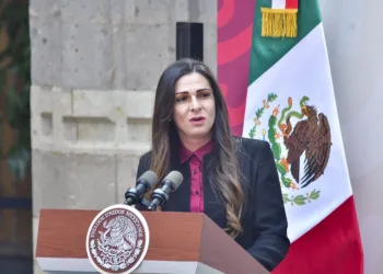 Buscan quitarle la federación de Natación a Guevara