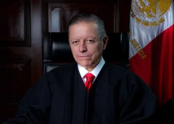 Senadores ratifican solicitud de juicio político contra Arturo Zaldívar