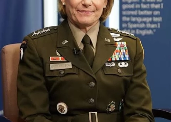 Entrevista con la general Laura J. Richardson
