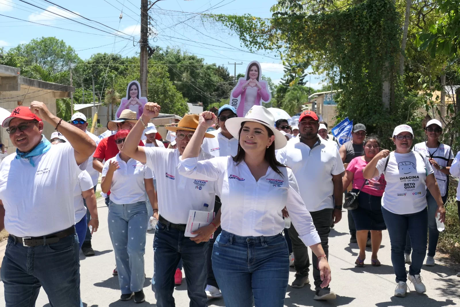 Fernanda Alvear candidata a presidncia de puerto morelos