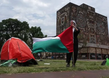 López Obrador promete "libertad y no represión" a estudiantes en UNAM