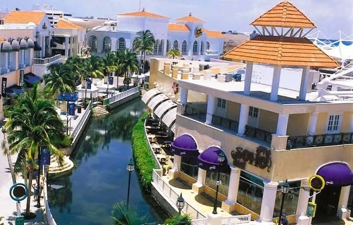 ¡Cancún revoluciona el shopping con experiencias inolvidables para turistas!