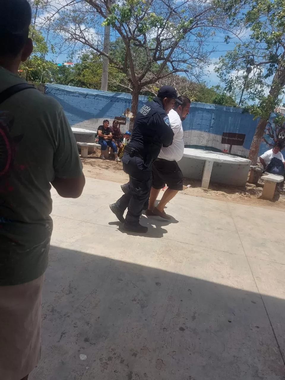 Detienen a hombre en Isla Mujeres por posible compra de votos