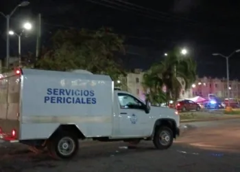 Policía descubre cuerpo en cajuela de un carro y detienen a niño de 15 años