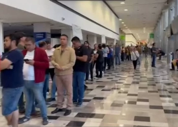 Crisis electoral: Largas filas y agotamiento de boletas en casillas especiales de la CDMX