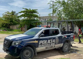 Hallazgo de cuerpo envuelto en sábanas cerca de unidad deportiva