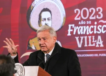 AMLO asegura que disolver organismos autónomos ahorraría 100 mil mdp anuales