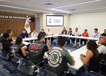 Diálogo entre motociclistas y autoridades estatales sobre la nueva ley de movilidad