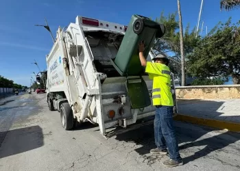 Chetumal retoma la recolección de basura tras el paso del huracán “Beryl”