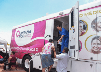 Caravanas de Salud atienden a población de José María Morelos, Bacalar e Isla Mujeres