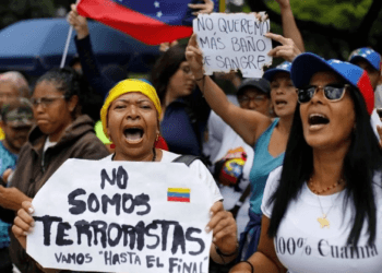 CNE entrega actas de comicios presidenciales de Venezuela al TSJ