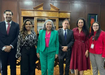 Revisan Mara Lezama y Consejera Jurídica Proyectos Estratégicos para el Bienestar de Quintana Roo