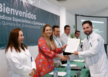 Avanza la atención médica en Quintana Roo con especialistas