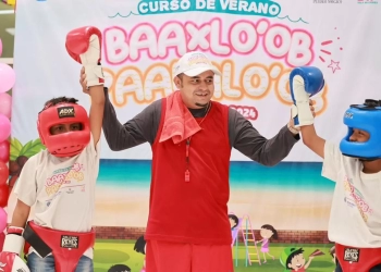 Clausuran cursos de verano “Baaxlo’ob Paalalo’ob” en Isla Mujeres