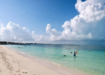 Playas de Isla Mujeres refrendan su distintivo Blue Flag