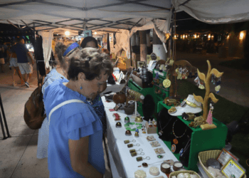 Pabellón artesanal de Cozumel impulsa el comercio local