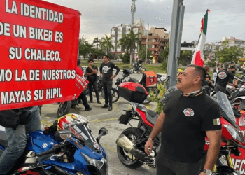 Gobierno de Qroo anuncia distribución de chalecos reflejantes para motociclistas