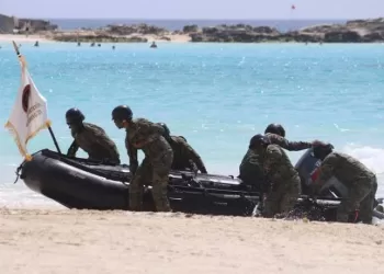 Cancún refuerza seguridad en playas con patrullajes marítimos