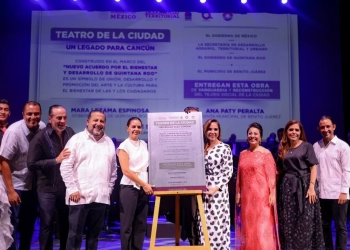 Cancún celebra la inauguración del esperado teatro de la ciudad