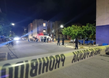 Joven es acribillado en Paseos del Mar