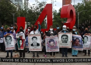 Marcha por Ayotzinapa: 10 años de lucha y memoria