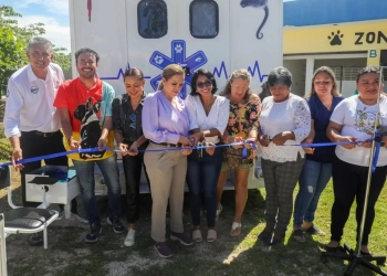 Lili Campos inaugura zona de adopción y quirófano canino móvil en Playa del Carmen