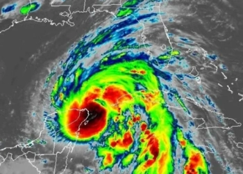 Suspensión de clases en tres municipios de Quintana Roo por revisión de planteles tras el huracán "Helene"