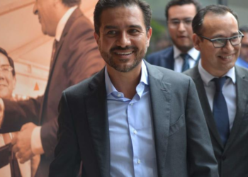 Yunes Márquez retoma en el Senado tras incapacidad por salud