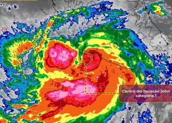El huracán ‘John’ de categoría 1 se intensifica frente a Michoacán