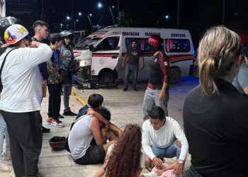 Accidente en Huayacán: Motociclistas y chofer de combi riñen