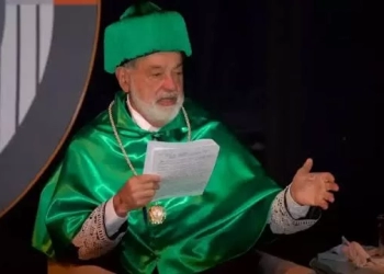 Carlos Slim llama a combatir la pobreza extrema en México