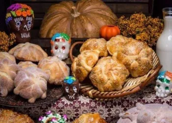 Pan de Muerto: La ofrenda prehispánica que honra a los ancestros