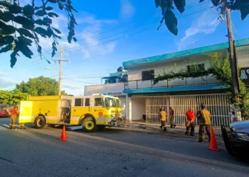 Incendio en vivienda de la Supermanzana 97 de Cancún deja solo daños materiales