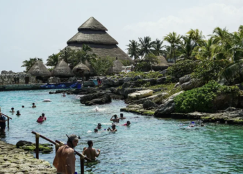 Crisis en Cancún: Xcaret cierra parques y el turismo pide apoyo