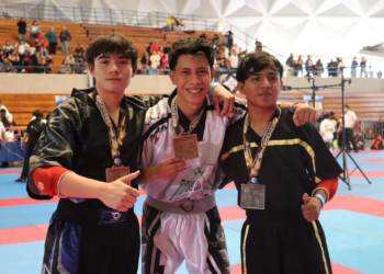 Gustavo Martínez y Diego Perea, campeones nacionales de Kickboxing