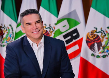 Alito Moreno se enfrenta a Ale Salazar por investigación en Campeche