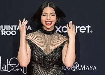 Controversia en torno al premio de Glamour México: Angela Aguilar en el centro de las críticas