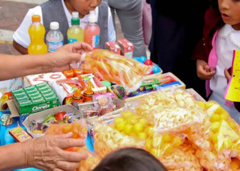 70% de Mexicanos rechazan venta de comida chatarra en escuelas