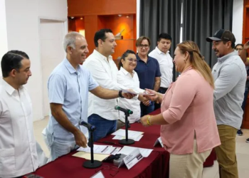 Fabiola Martínez González recibe Constancia de Mayoría como delegada de Alfredo V. Bonfil 2024-2027