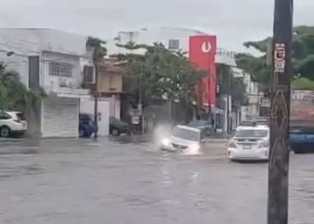 Intensas Lluvias en Cancún Activan Operativo Tormenta