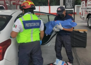 Nace bebe siendo bombero