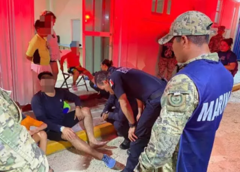 Rescate en Quintana Roo: Catamarán con 38 turistas a la deriva