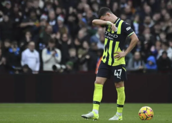 El Manchester City sigue sin levantarse tras nueva derrota ante Aston Villa