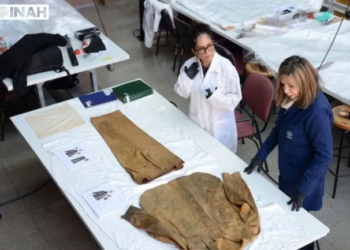 Restauran el uniforme histórico del almirante Othón P. Blanco en Chetumal