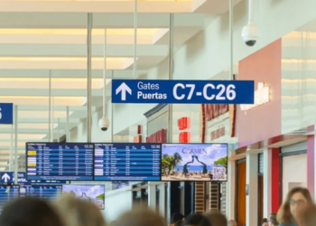 Turista lleva mes y medio varada en el Aeropuerto de Cancún